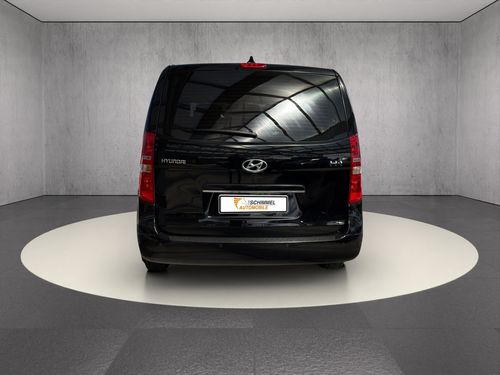 https://csb-strapi-files.fsn1.your-objectstorage.com/inventory-cars/images/1e4c22921c7d6c6f8e601ce27ec10e267f116007/4_500_9125.jpg