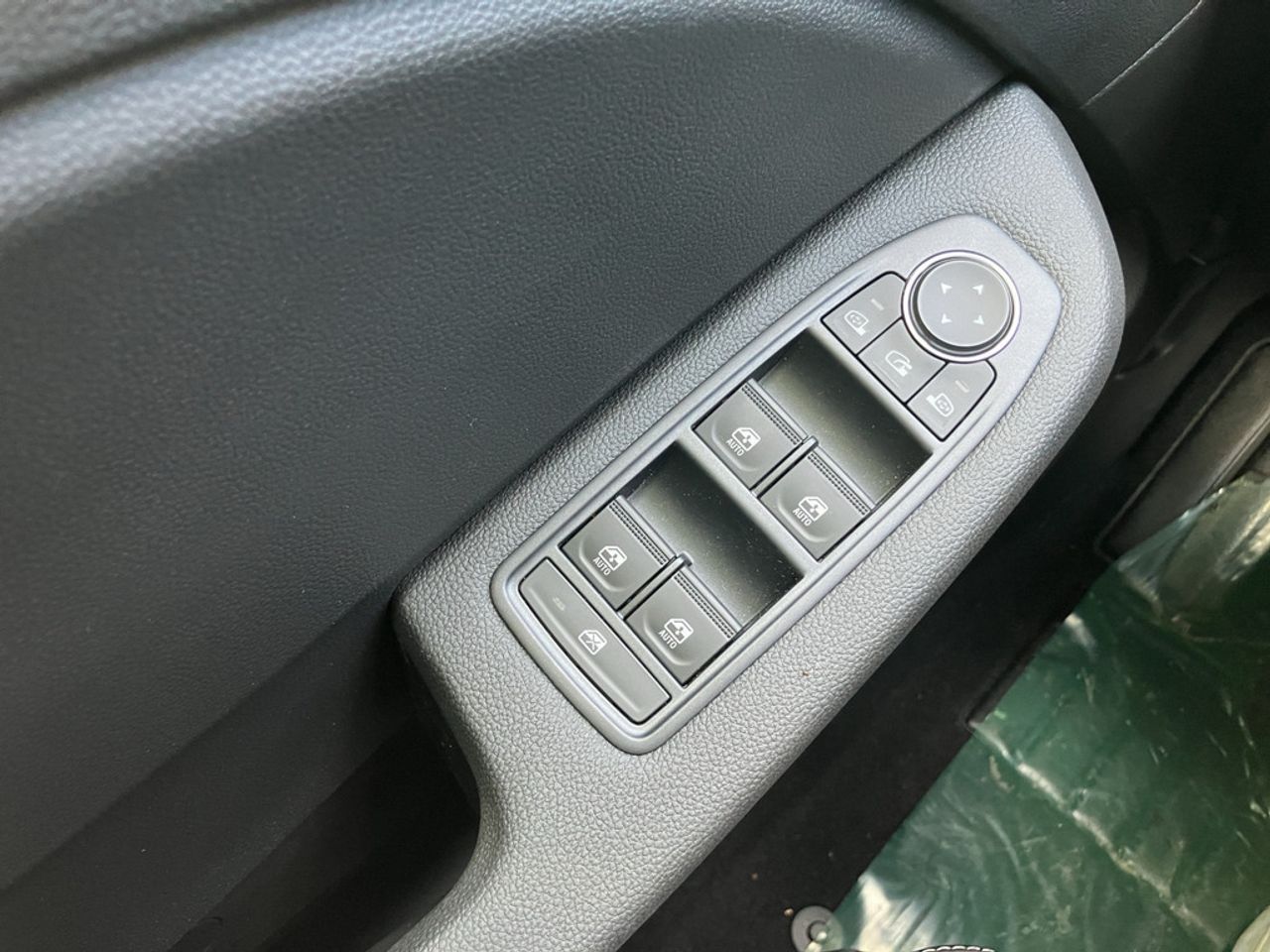 https://csb-strapi-files.fsn1.your-objectstorage.com/inventory-cars/images/1f4a247e0621234137c2971e0eee213d3dc4b464/12_1280_5157.jpg