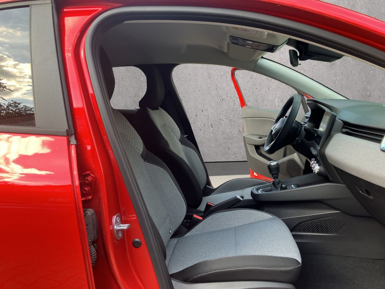 https://csb-strapi-files.fsn1.your-objectstorage.com/inventory-cars/images/1f4a247e0621234137c2971e0eee213d3dc4b464/18_1280_9469.jpg
