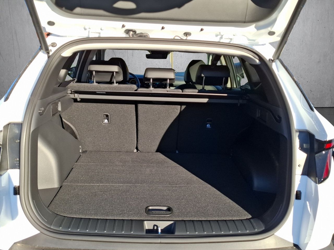 https://csb-strapi-files.fsn1.your-objectstorage.com/inventory-cars/images/20df48fbf4280b274cef1dae9ad3751c04c521a9/16_1280_4073.jpg