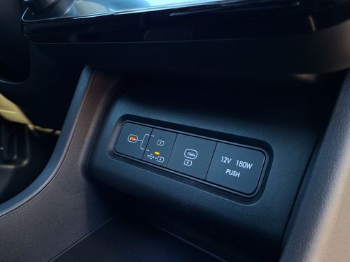 https://csb-strapi-files.fsn1.your-objectstorage.com/inventory-cars/images/20df48fbf4280b274cef1dae9ad3751c04c521a9/20_500_3675.jpg