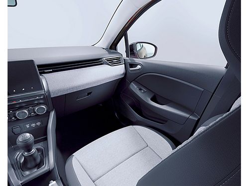 https://csb-strapi-files.fsn1.your-objectstorage.com/inventory-cars/images/2314193a4246490a8a85f0200e67d262b5db682e/9_500_1192.jpg