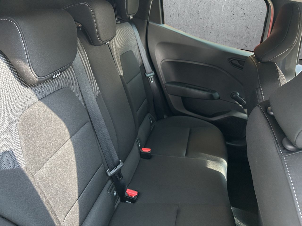 https://csb-strapi-files.fsn1.your-objectstorage.com/inventory-cars/images/235eda94e37bc64fbe379c8982ee5d607af98bb3/18_1280_9725.jpg