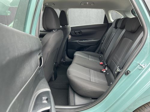 https://csb-strapi-files.fsn1.your-objectstorage.com/inventory-cars/images/23f34be5324f3c4261168ec25bbf1867011c18ed/14_500_3406.jpg