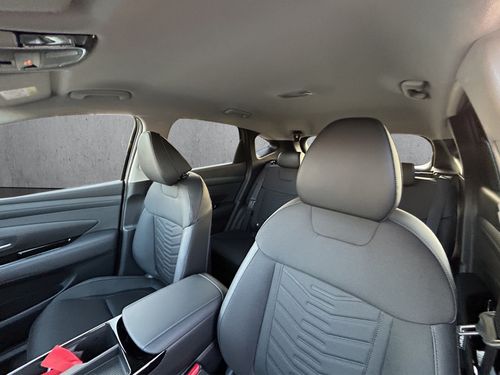 https://csb-strapi-files.fsn1.your-objectstorage.com/inventory-cars/images/24914902049086fed2691c122fe7e19151b92f3a/12_500_5020.jpg