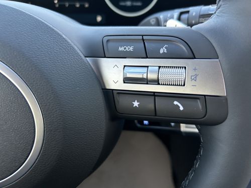 https://csb-strapi-files.fsn1.your-objectstorage.com/inventory-cars/images/24914902049086fed2691c122fe7e19151b92f3a/23_500_9702.jpg