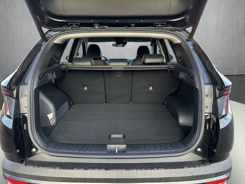 https://csb-strapi-files.fsn1.your-objectstorage.com/inventory-cars/images/24914902049086fed2691c122fe7e19151b92f3a/5_500_5806.jpg