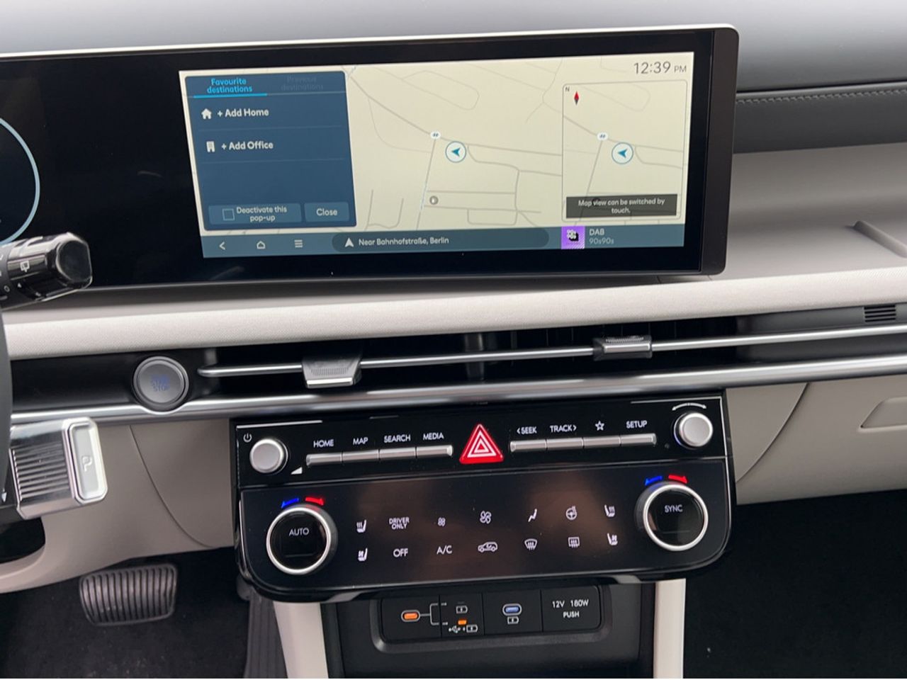 https://csb-strapi-files.fsn1.your-objectstorage.com/inventory-cars/images/24a46a20c46a8e1253a8488eb18da818550a240f/12_1280_8579.jpg