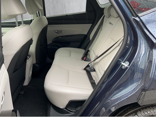 https://csb-strapi-files.fsn1.your-objectstorage.com/inventory-cars/images/24a46a20c46a8e1253a8488eb18da818550a240f/15_500_1852.jpg