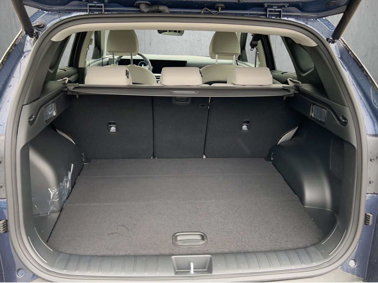 https://csb-strapi-files.fsn1.your-objectstorage.com/inventory-cars/images/24a46a20c46a8e1253a8488eb18da818550a240f/18_1280_4243.jpg