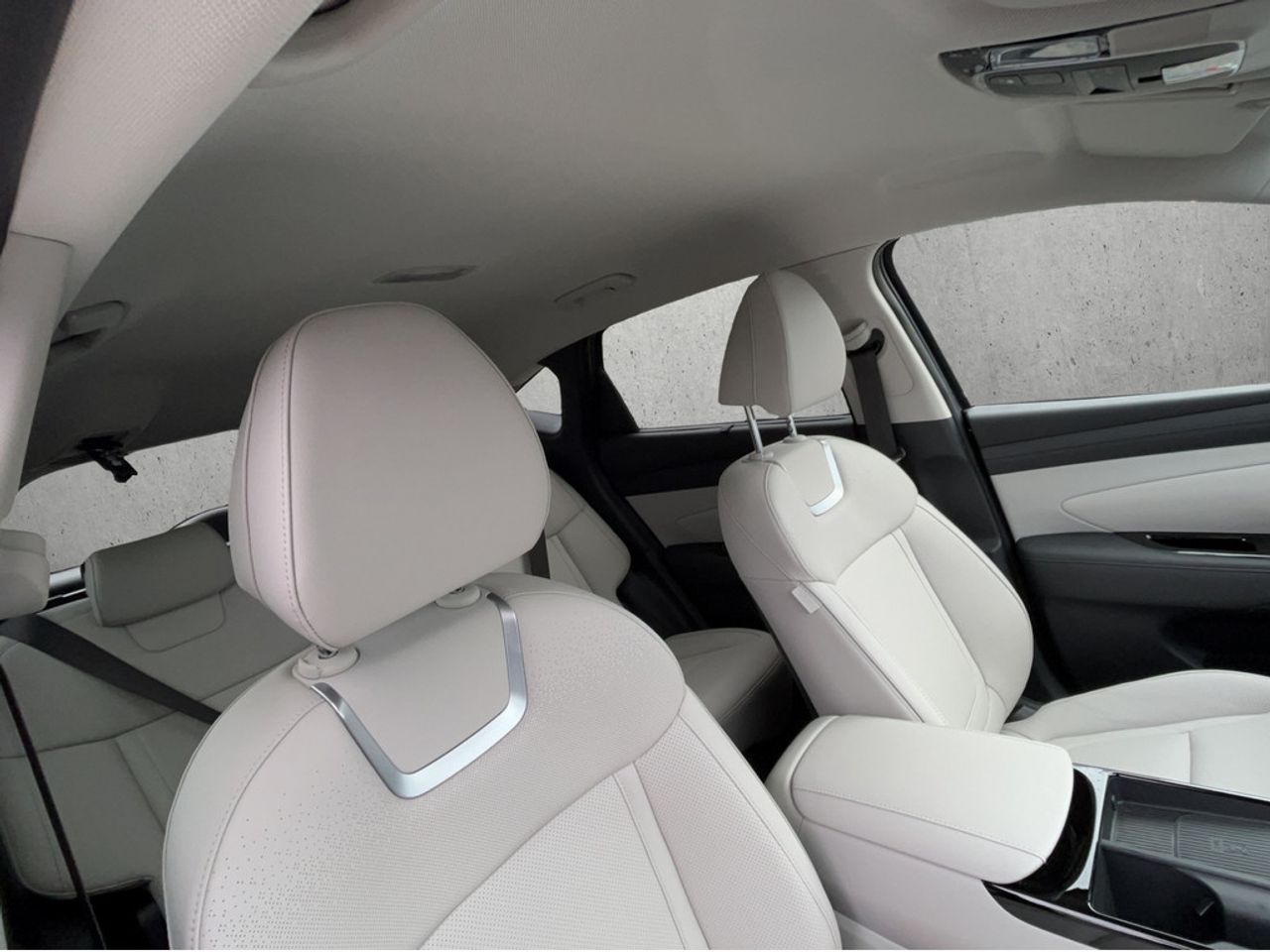 https://csb-strapi-files.fsn1.your-objectstorage.com/inventory-cars/images/24a46a20c46a8e1253a8488eb18da818550a240f/22_1280_4330.jpg
