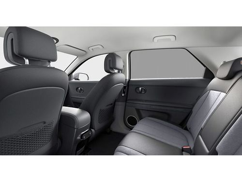 https://csb-strapi-files.fsn1.your-objectstorage.com/inventory-cars/images/2505306683d55719c2a21b622ea2f03b8d3eea35/11_500_7065.jpg