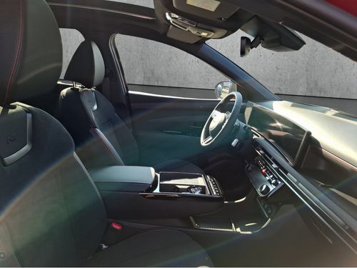 https://csb-strapi-files.fsn1.your-objectstorage.com/inventory-cars/images/250d6f2e14b99e1b1625c8c9611d1b8f8296f263/20_500_3507.jpg