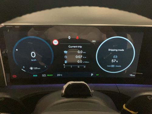https://csb-strapi-files.fsn1.your-objectstorage.com/inventory-cars/images/254185085396b38a946b0178826acd17b859845d/11_500_8078.jpg