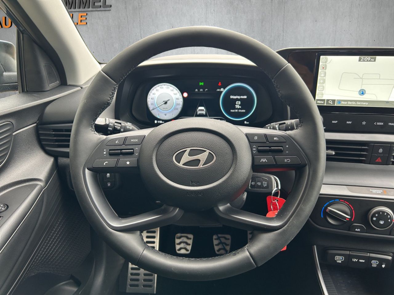 https://csb-strapi-files.fsn1.your-objectstorage.com/inventory-cars/images/25ad64b4d94e2b06e7c5954ecf4c5b34cb965e2f/17_1280_1735.jpg