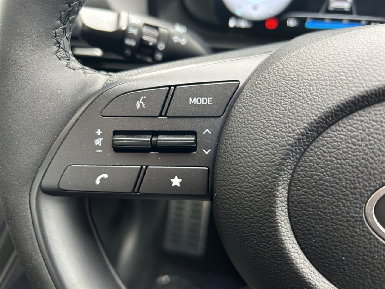 https://csb-strapi-files.fsn1.your-objectstorage.com/inventory-cars/images/25ad64b4d94e2b06e7c5954ecf4c5b34cb965e2f/32_1280_6805.jpg