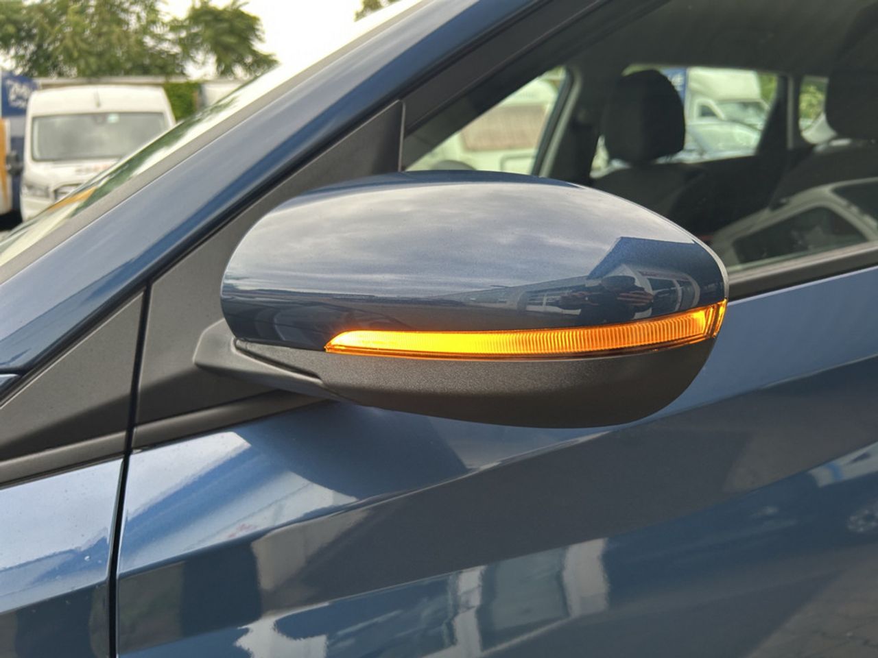https://csb-strapi-files.fsn1.your-objectstorage.com/inventory-cars/images/25ad64b4d94e2b06e7c5954ecf4c5b34cb965e2f/34_1280_6681.jpg