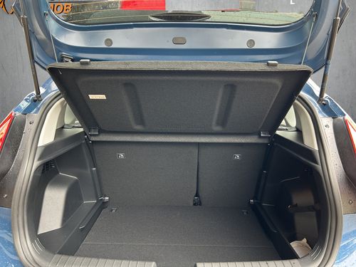 https://csb-strapi-files.fsn1.your-objectstorage.com/inventory-cars/images/25ad64b4d94e2b06e7c5954ecf4c5b34cb965e2f/5_500_2817.jpg