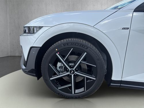 https://csb-strapi-files.fsn1.your-objectstorage.com/inventory-cars/images/25c7805249faf9404bddfeb8916952b0e6cfdcd9/2_500_8973.jpg