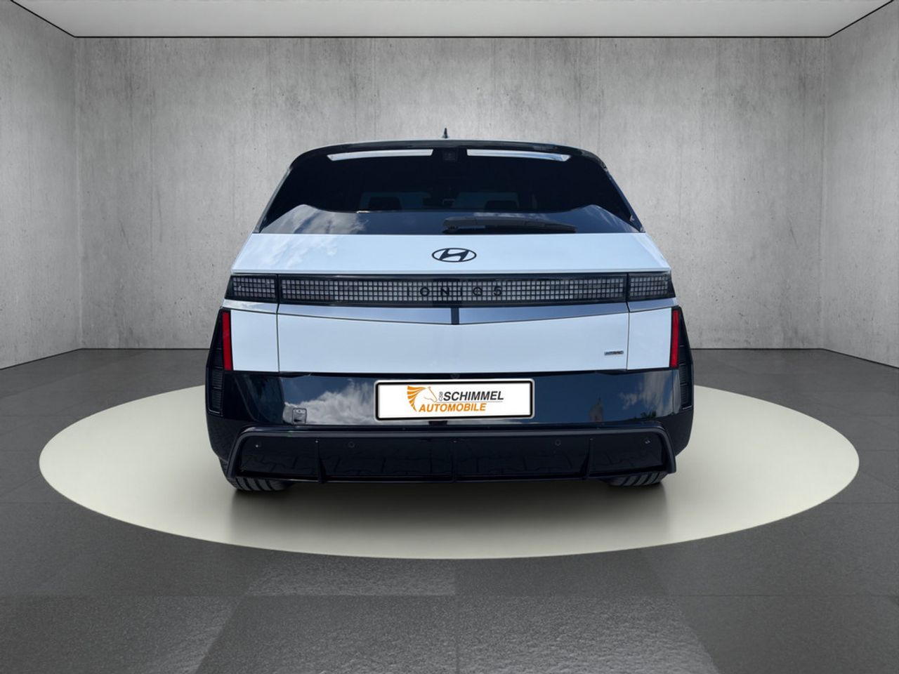 https://csb-strapi-files.fsn1.your-objectstorage.com/inventory-cars/images/25c7805249faf9404bddfeb8916952b0e6cfdcd9/4_1280_3398.jpg