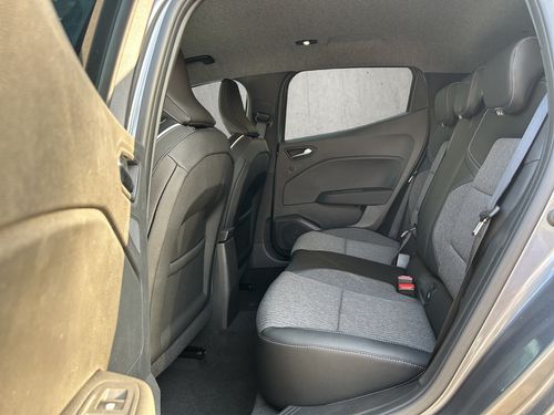 https://csb-strapi-files.fsn1.your-objectstorage.com/inventory-cars/images/268e5eaefa13692fef1c970a876144b503d1c167/14_500_9136.jpg