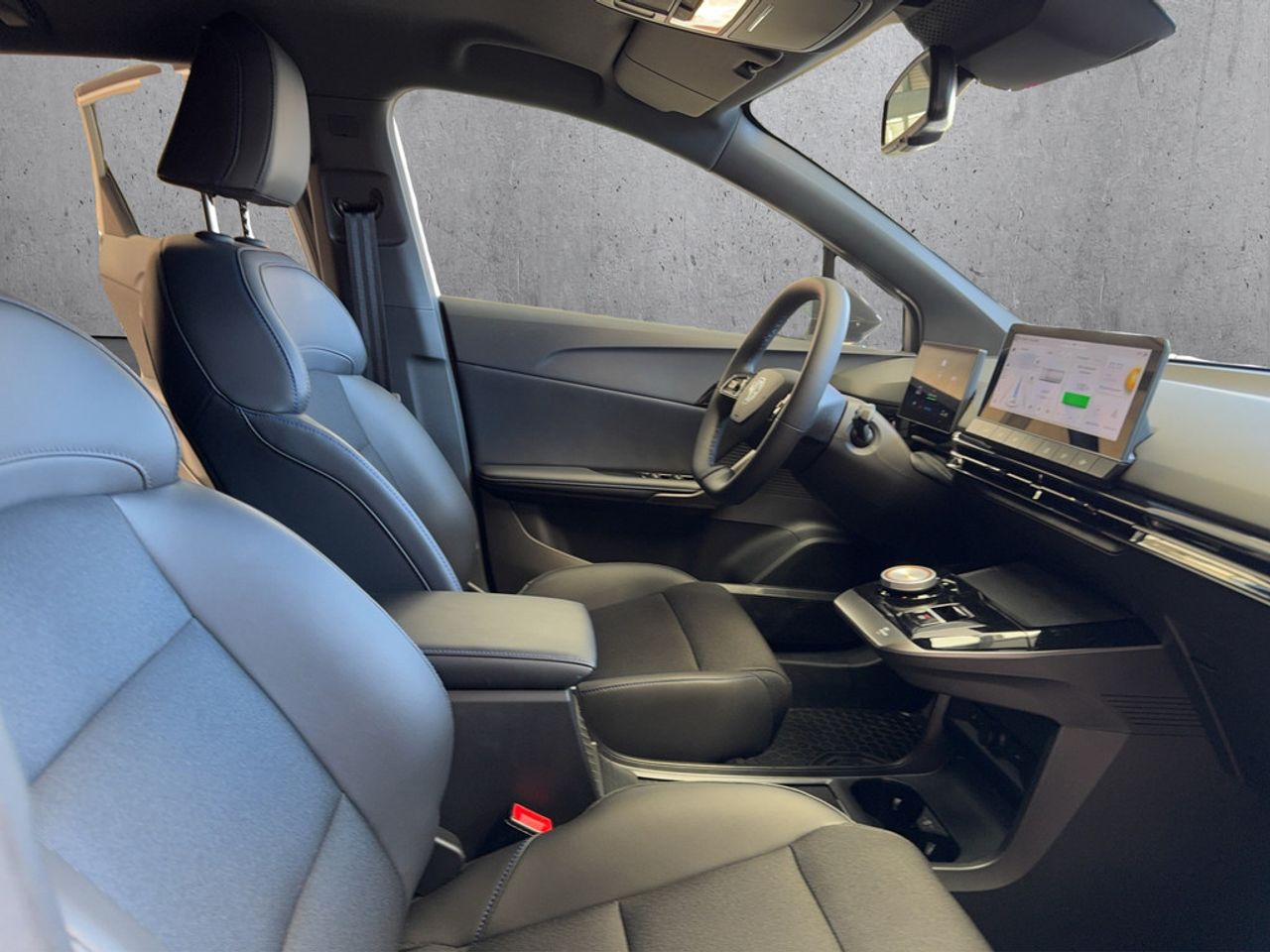 https://csb-strapi-files.fsn1.your-objectstorage.com/inventory-cars/images/26f73c49605164362ef6c344f5dad65c404a8f2c/19_1280_2231.jpg