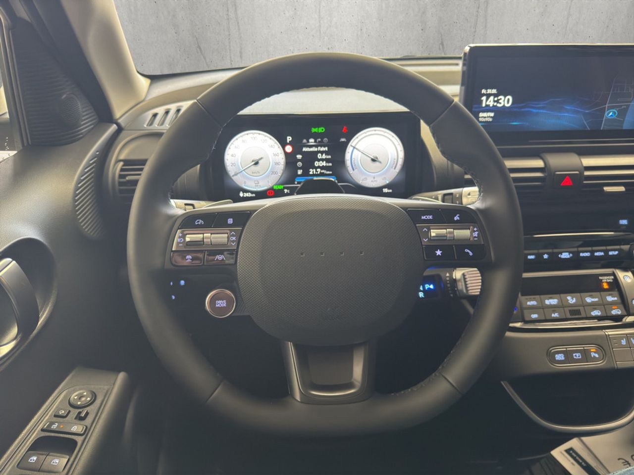 https://csb-strapi-files.fsn1.your-objectstorage.com/inventory-cars/images/27b21c0fdb06d46d0f2605be204aab6f504e617c/10_1280_4230.jpg