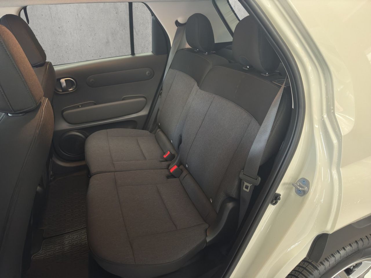 https://csb-strapi-files.fsn1.your-objectstorage.com/inventory-cars/images/27b21c0fdb06d46d0f2605be204aab6f504e617c/15_1280_4326.jpg