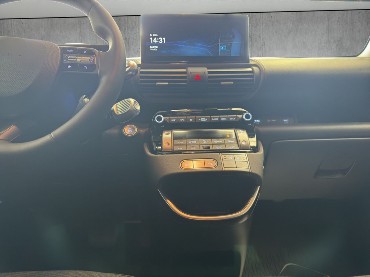 https://csb-strapi-files.fsn1.your-objectstorage.com/inventory-cars/images/27b21c0fdb06d46d0f2605be204aab6f504e617c/17_1280_9373.jpg