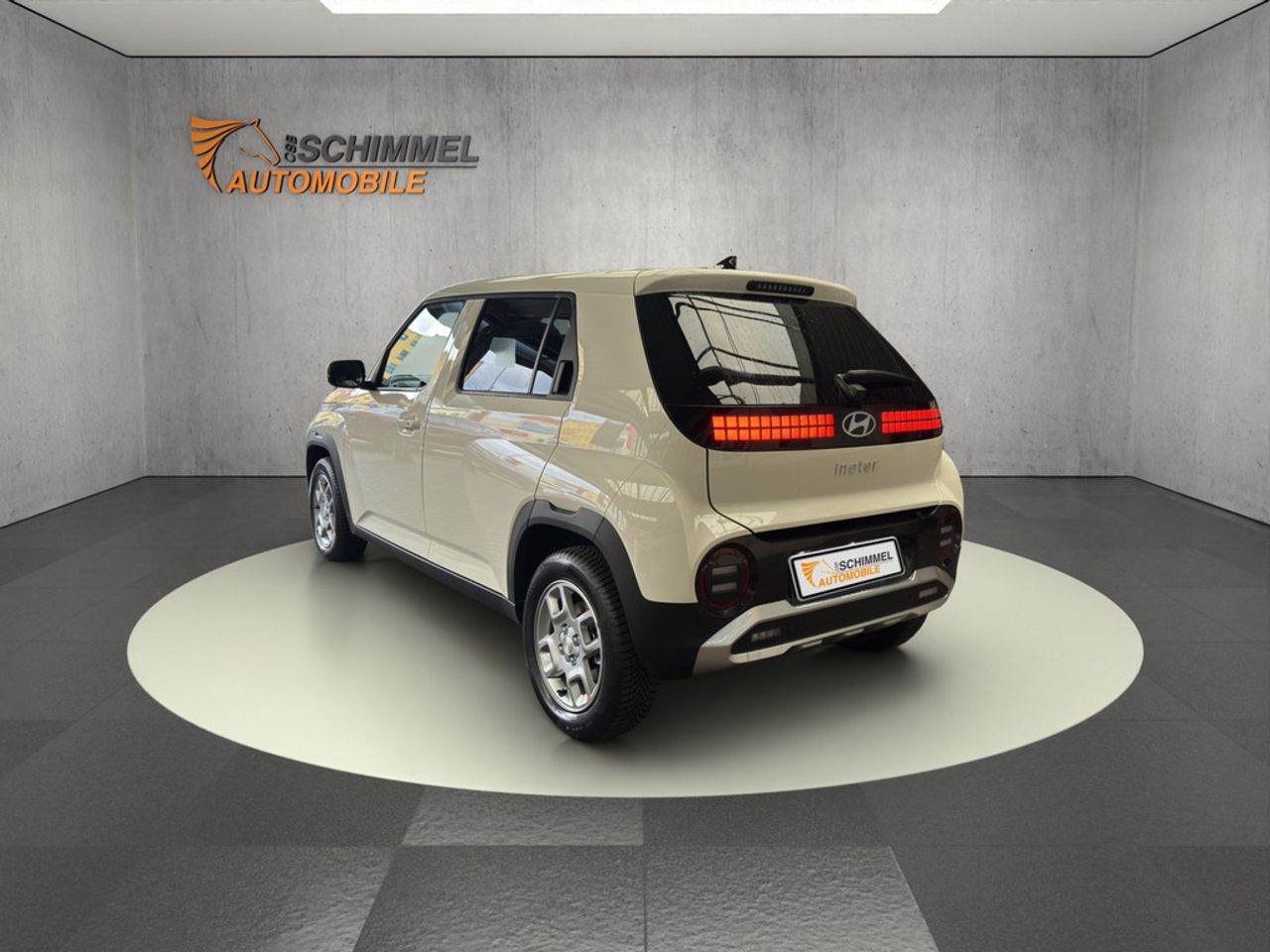 https://csb-strapi-files.fsn1.your-objectstorage.com/inventory-cars/images/27b21c0fdb06d46d0f2605be204aab6f504e617c/4_1280_5004.jpg