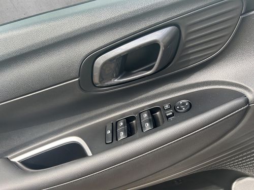 https://csb-strapi-files.fsn1.your-objectstorage.com/inventory-cars/images/28d1e66d8c4f95d730269ea196163d01cf2829c5/13_500_2336.jpg