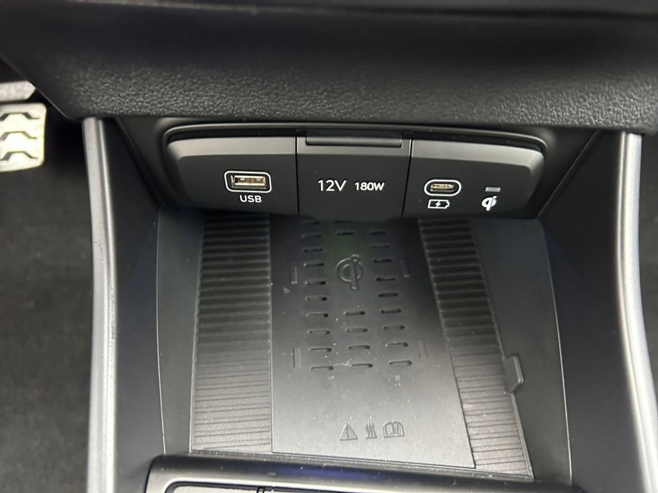 https://csb-strapi-files.fsn1.your-objectstorage.com/inventory-cars/images/28d853959738cdffcb1105efde301923381034dc/22_1280_6067.jpg