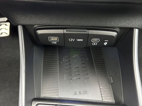 https://csb-strapi-files.fsn1.your-objectstorage.com/inventory-cars/images/28d853959738cdffcb1105efde301923381034dc/22_500_3693.jpg