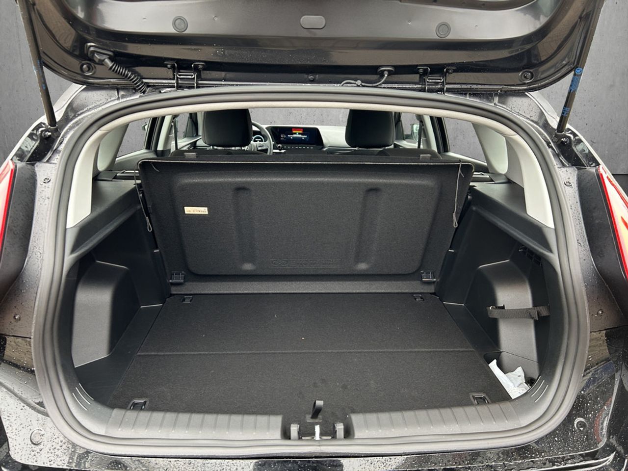 https://csb-strapi-files.fsn1.your-objectstorage.com/inventory-cars/images/28d853959738cdffcb1105efde301923381034dc/5_1280_9255.jpg