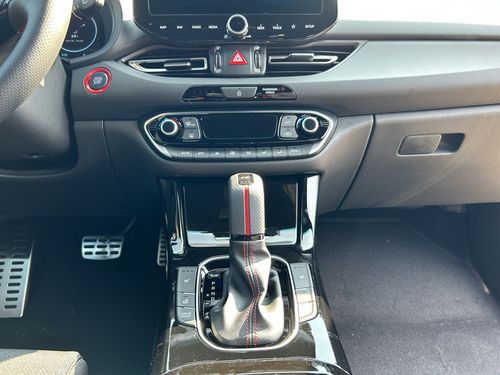 https://csb-strapi-files.fsn1.your-objectstorage.com/inventory-cars/images/2904eae7ab86609d1710631cb7c709daec44a2ae/19_500_2003.jpg