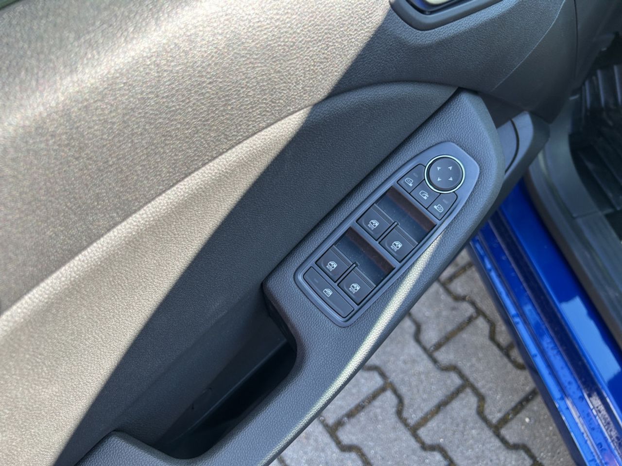 https://csb-strapi-files.fsn1.your-objectstorage.com/inventory-cars/images/2a2cd9a8be54b096201370612525262cec17a35f/14_1280_5007.jpg