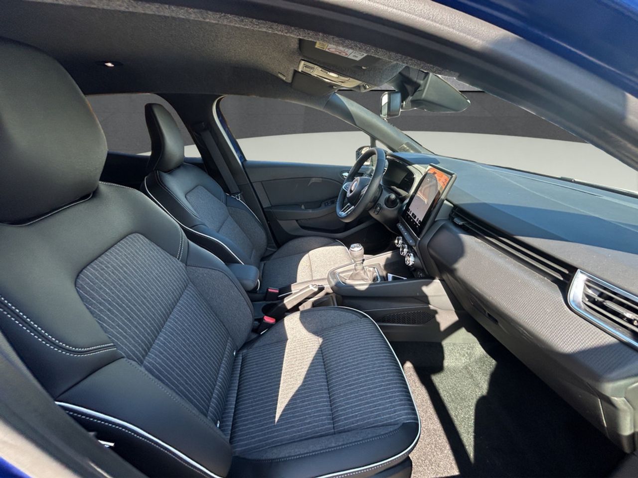 https://csb-strapi-files.fsn1.your-objectstorage.com/inventory-cars/images/2a2cd9a8be54b096201370612525262cec17a35f/20_1280_7871.jpg