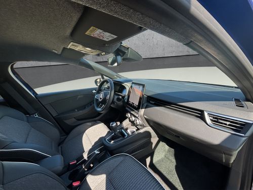 https://csb-strapi-files.fsn1.your-objectstorage.com/inventory-cars/images/2a2cd9a8be54b096201370612525262cec17a35f/22_500_8016.jpg