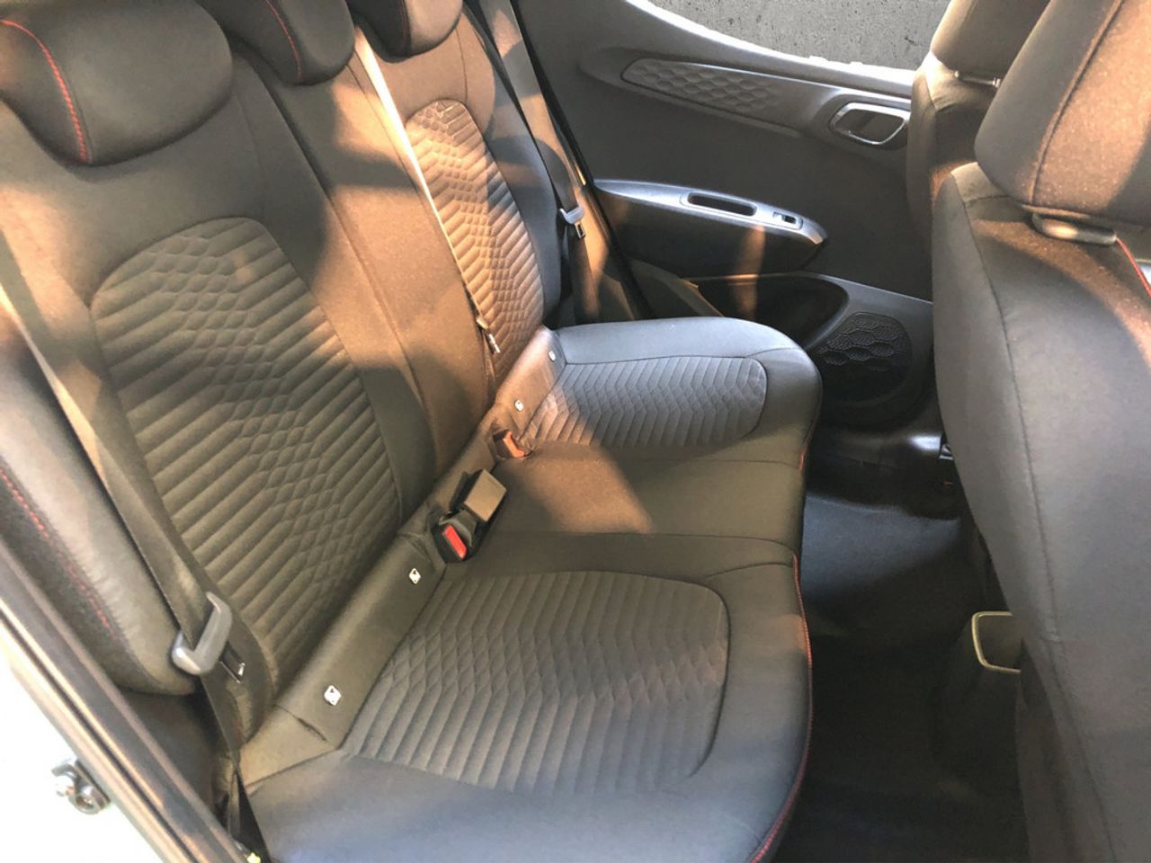 https://csb-strapi-files.fsn1.your-objectstorage.com/inventory-cars/images/2a4f01cb516d2c75282755633f5a0850c38b9f26/15_1280_2744.jpg