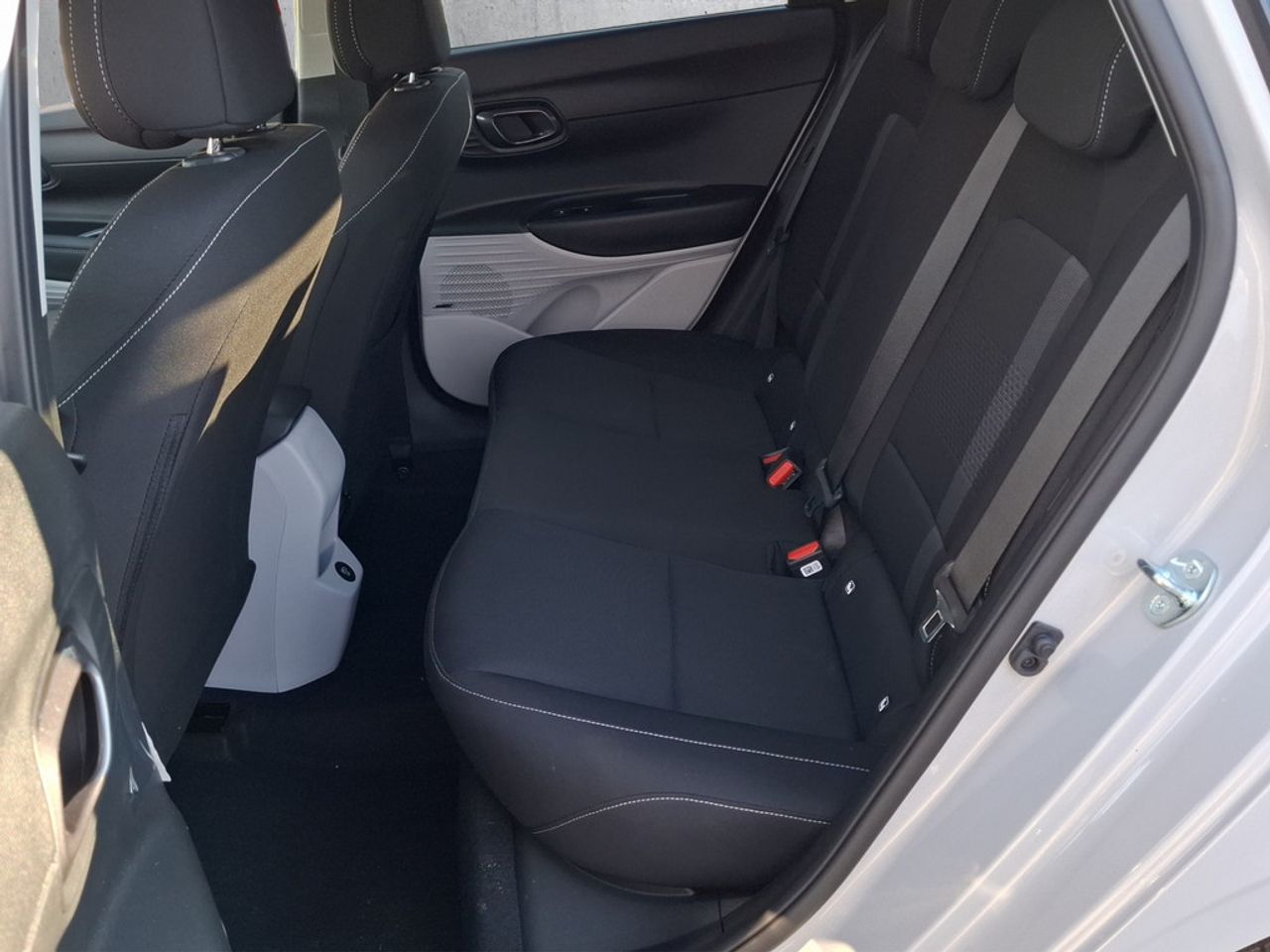 https://csb-strapi-files.fsn1.your-objectstorage.com/inventory-cars/images/2afdc79bfce7d1fa4d4d3f1c7b16dff95bf7062c/13_1280_9096.jpg