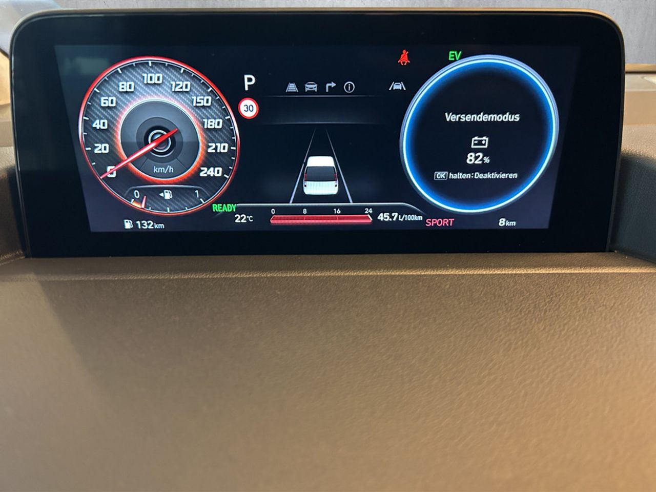 https://csb-strapi-files.fsn1.your-objectstorage.com/inventory-cars/images/2b7482d53874d4e551b078353721d5588f9b9e02/19_1280_3867.jpg