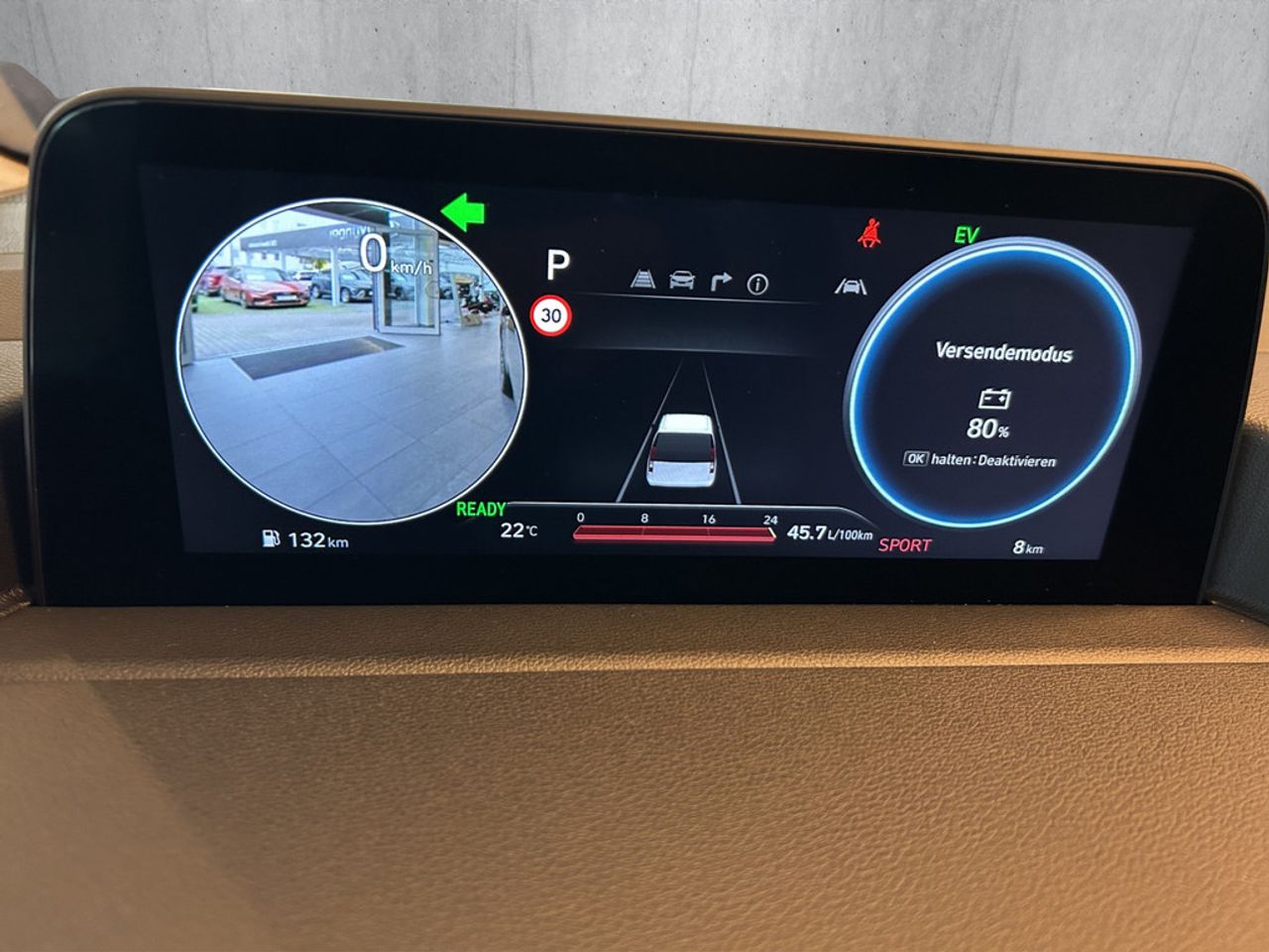 https://csb-strapi-files.fsn1.your-objectstorage.com/inventory-cars/images/2b7482d53874d4e551b078353721d5588f9b9e02/22_1280_5604.jpg