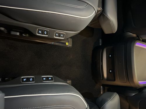 https://csb-strapi-files.fsn1.your-objectstorage.com/inventory-cars/images/2b7482d53874d4e551b078353721d5588f9b9e02/32_500_6743.jpg