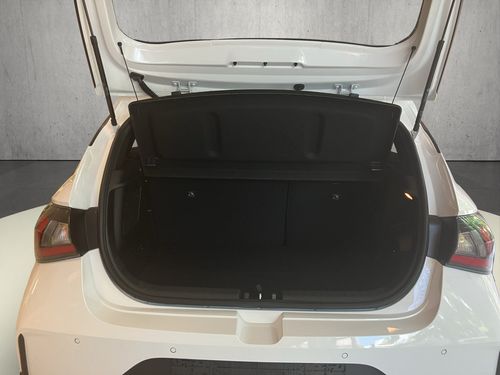 https://csb-strapi-files.fsn1.your-objectstorage.com/inventory-cars/images/2bce139348e3e8672d6b94cc16271201dd0e196a/17_500_8572.jpg