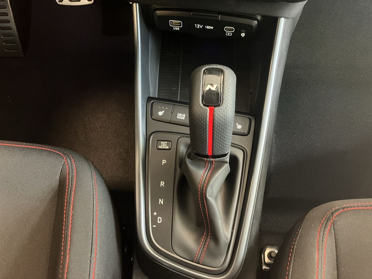 https://csb-strapi-files.fsn1.your-objectstorage.com/inventory-cars/images/2bce139348e3e8672d6b94cc16271201dd0e196a/20_1280_9366.jpg