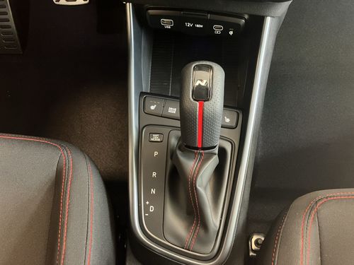 https://csb-strapi-files.fsn1.your-objectstorage.com/inventory-cars/images/2bce139348e3e8672d6b94cc16271201dd0e196a/20_500_8289.jpg
