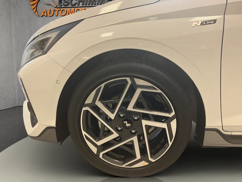 https://csb-strapi-files.fsn1.your-objectstorage.com/inventory-cars/images/2bce139348e3e8672d6b94cc16271201dd0e196a/2_500_2591.jpg