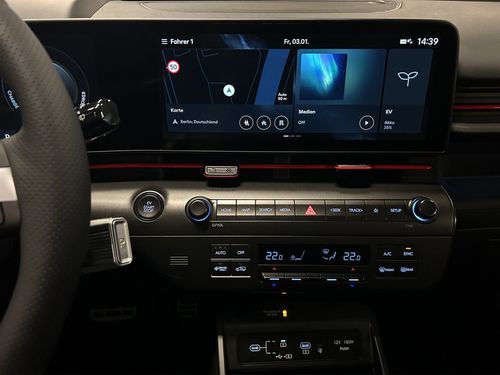https://csb-strapi-files.fsn1.your-objectstorage.com/inventory-cars/images/2bf97b6304ae226b016b1e6f0909002d7d0b9af4/12_500_9551.jpg