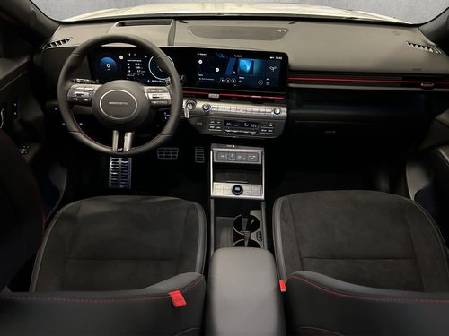 https://csb-strapi-files.fsn1.your-objectstorage.com/inventory-cars/images/2bf97b6304ae226b016b1e6f0909002d7d0b9af4/16_500_2264.jpg