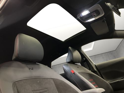 https://csb-strapi-files.fsn1.your-objectstorage.com/inventory-cars/images/2bf97b6304ae226b016b1e6f0909002d7d0b9af4/22_500_4929.jpg